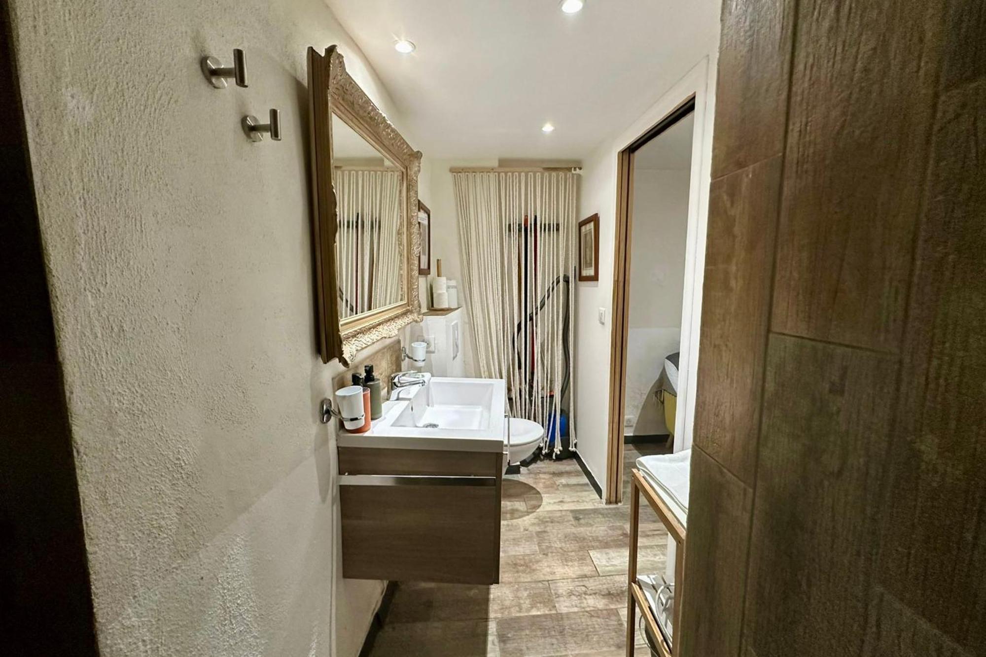 Charming Little Duplex Historic Center! * Montpellier